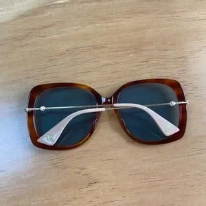 Gucci | Accessories | Gucci Oversized Square Tortoise Shell  display picture 1